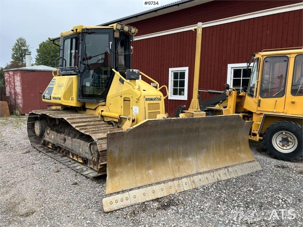 Komatsu D51PX-22 Buldožeri gusjeničari