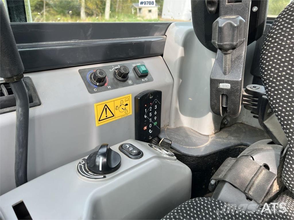 Komatsu PC55MR-5E0 Mini bageri <7t