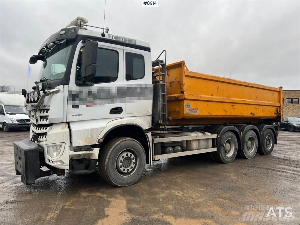 Mercedes-Benz Arocs Rol kiper kamioni s kukama za dizanje