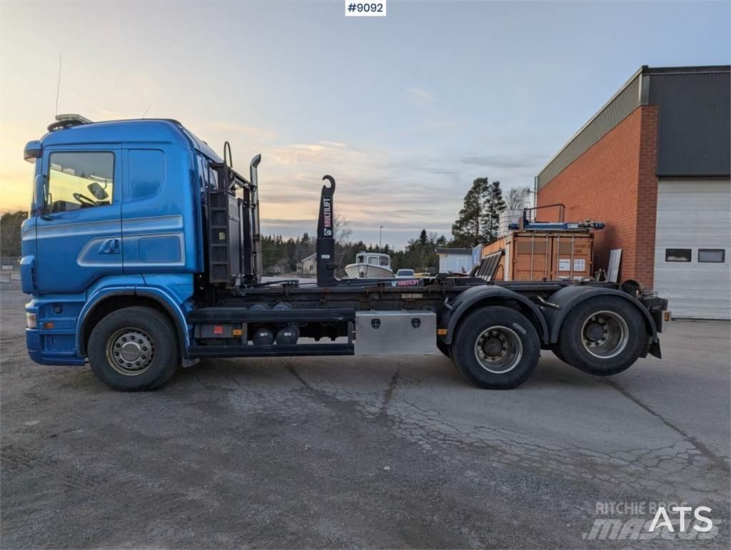 Scania R470LB6X2HHZ Rol kiper kamioni s kukama za dizanje