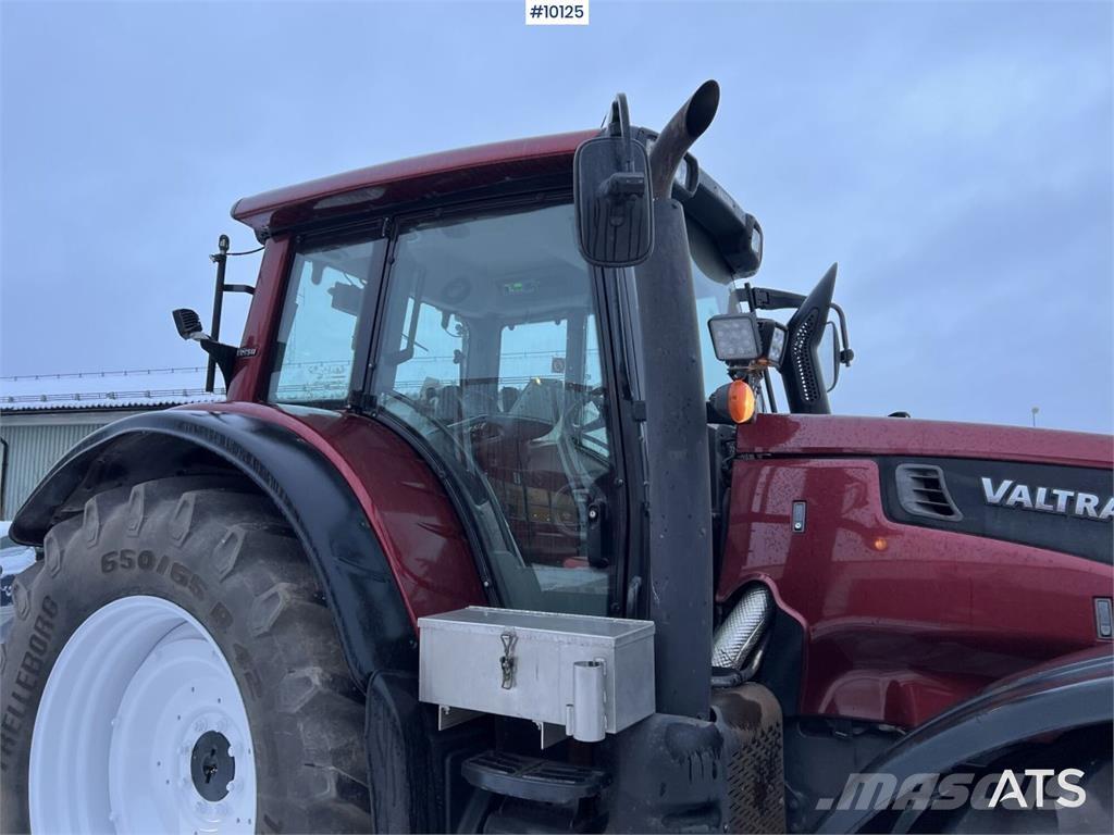 Valtra T213 Traktori