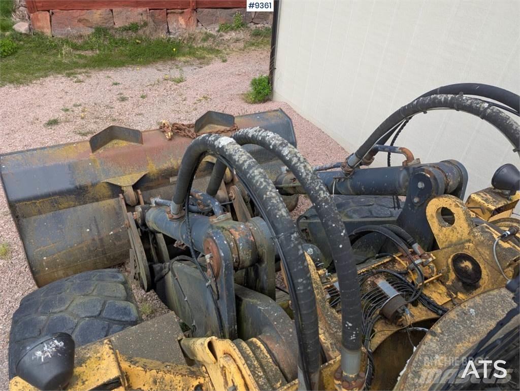 Volvo BM 4600B  Buldožeri na kotačima