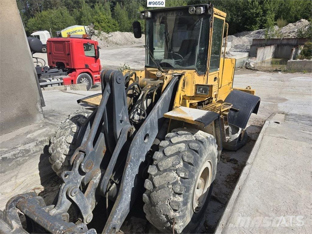 Volvo L120 Buldožeri na kotačima
