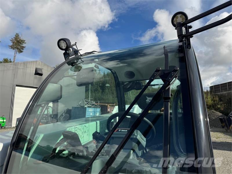 Bobcat PF4 Teleskopski viličari