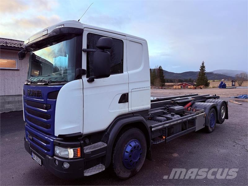 Scania G450 Rol kiper kamioni s kukama za dizanje