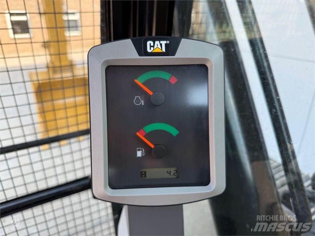CAT 320D3 Bageri gusjeničari