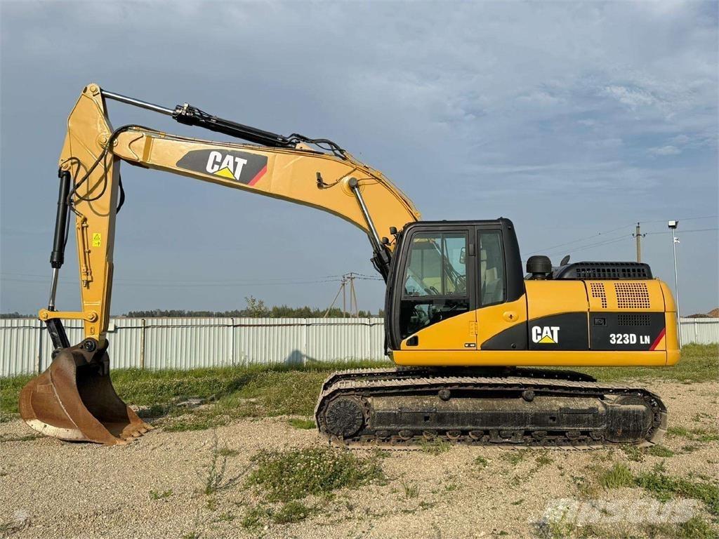 CAT 323 D Bageri gusjeničari