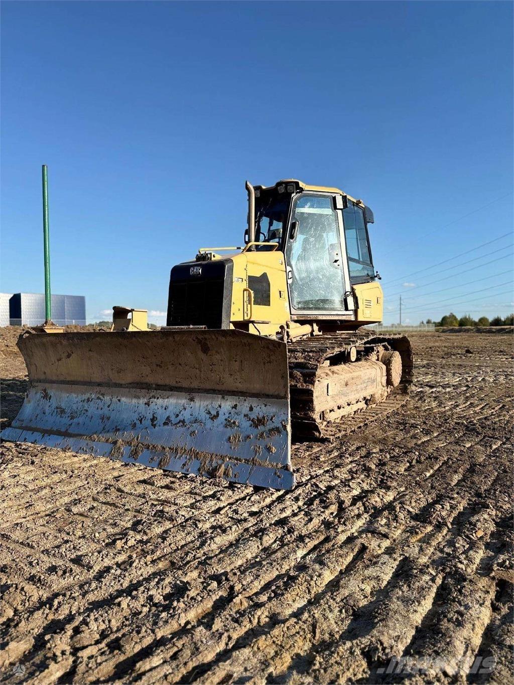 CAT D5 K Buldožeri gusjeničari