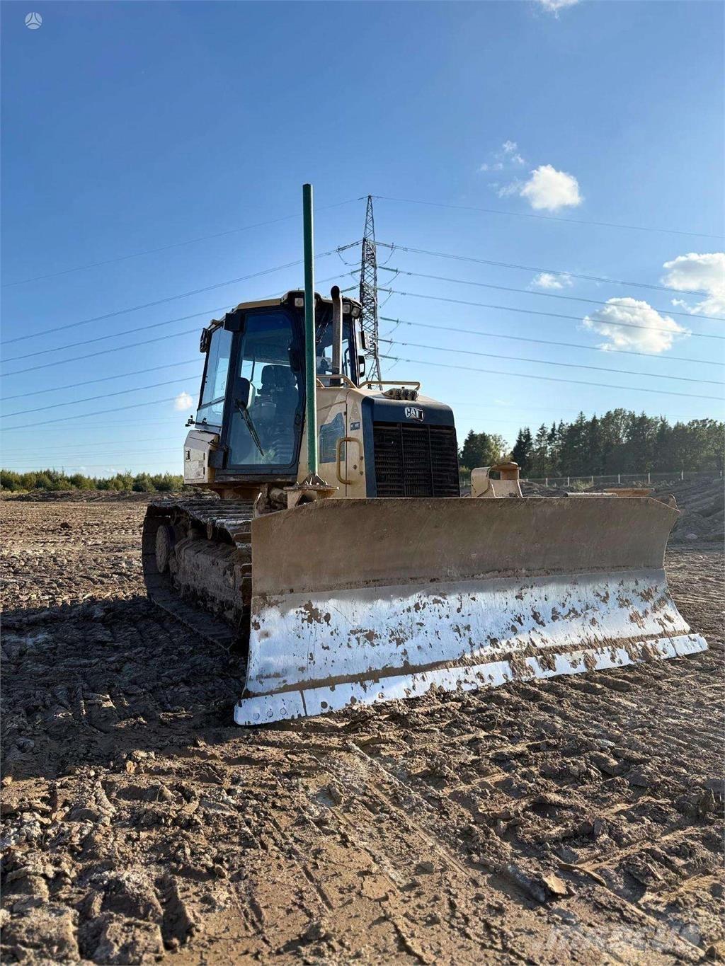 CAT D5 K Buldožeri gusjeničari