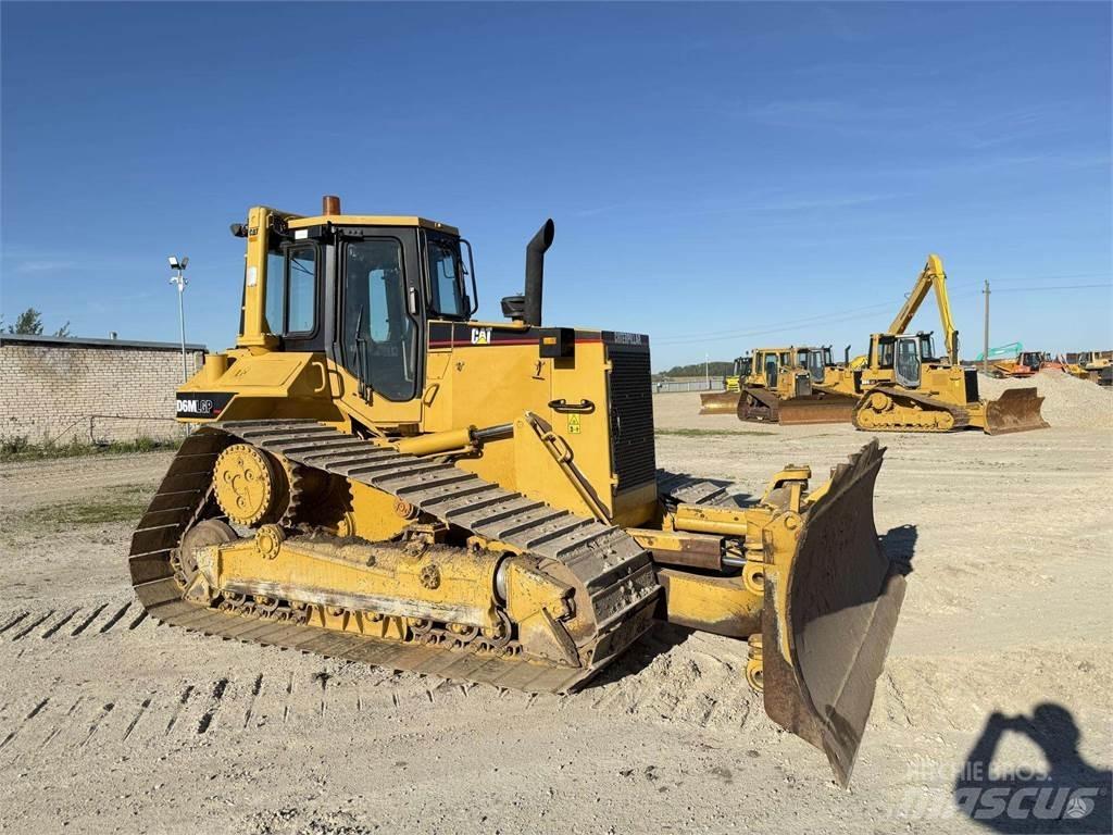 CAT D6M LGP Buldožeri gusjeničari