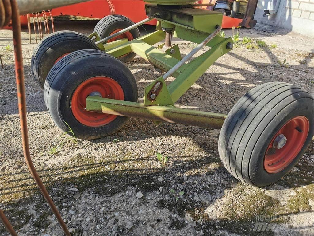 CLAAS Liner 430s Okretači i sakupljači sijena