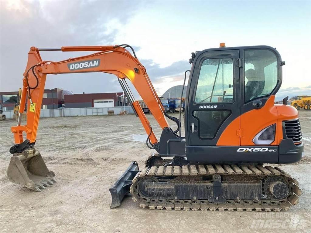 Doosan DX 60 C Mini bageri <7t