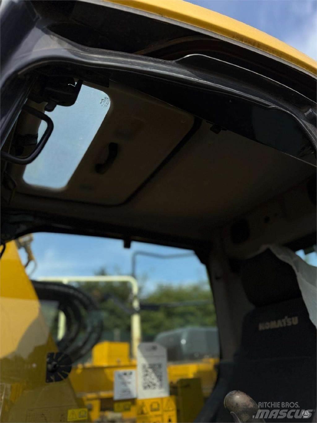 Komatsu PC138US Bageri gusjeničari