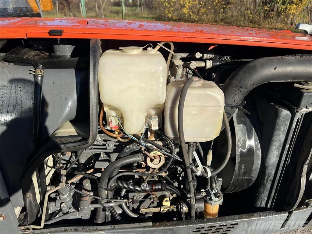 Kubota GL320 Traktori
