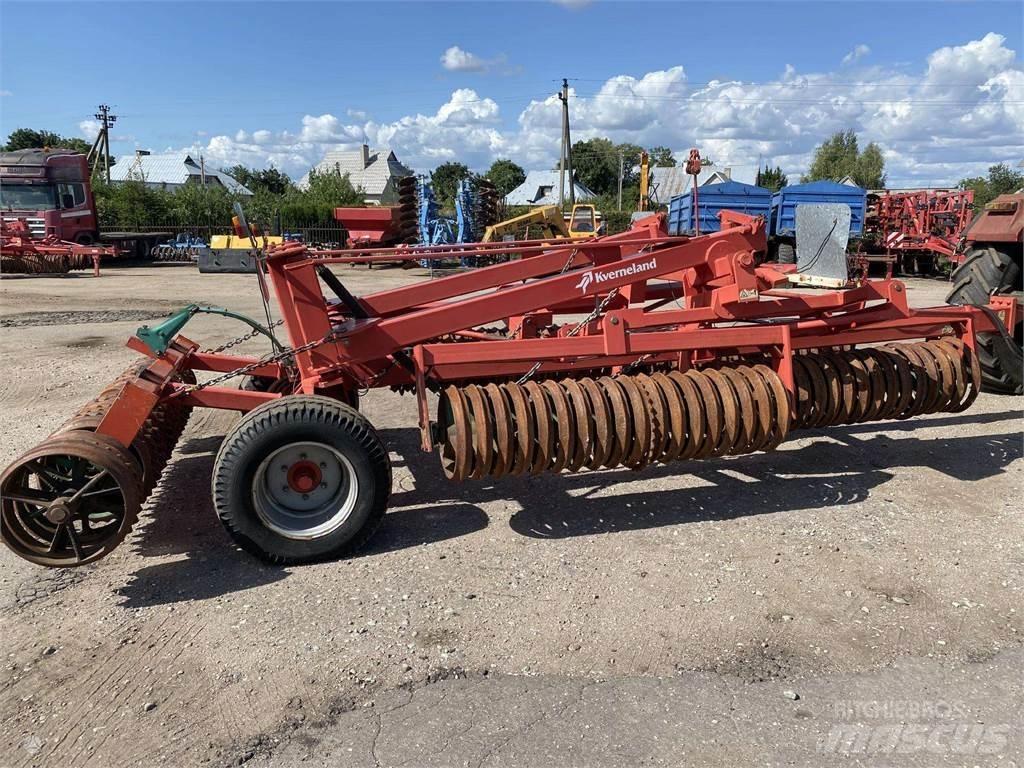 Kverneland 920 Ostali poljoprivredni strojevi