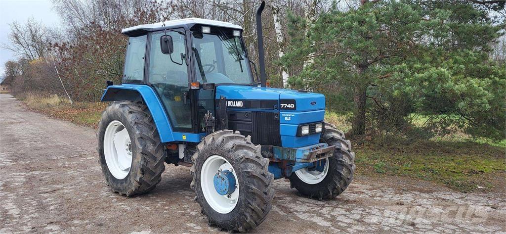 New Holland 7740 Traktori
