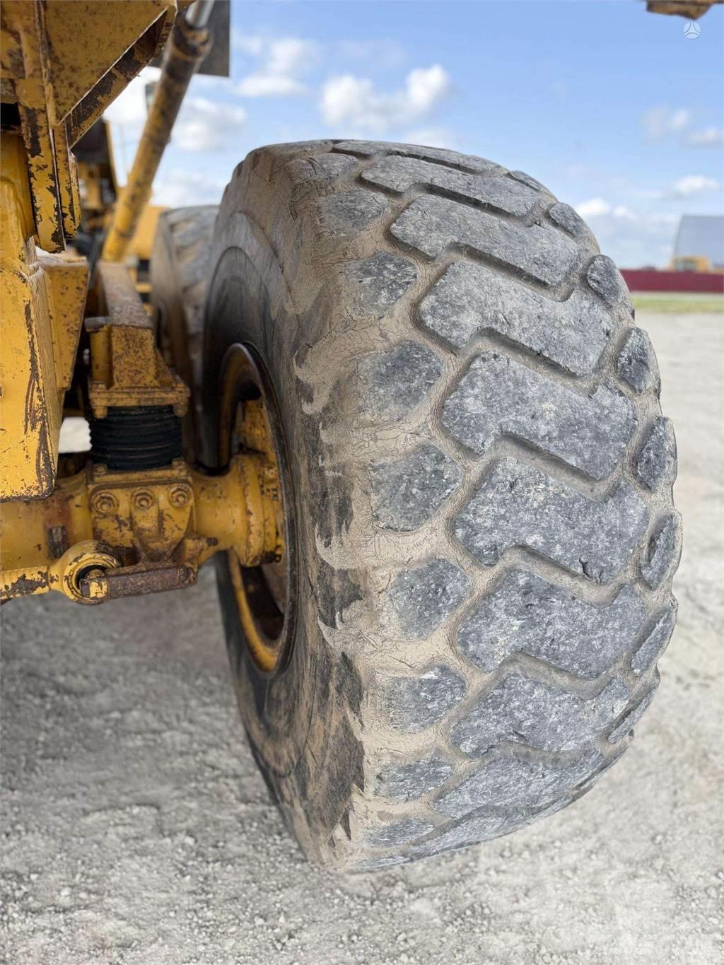 Volvo A25C Zglobni demperi