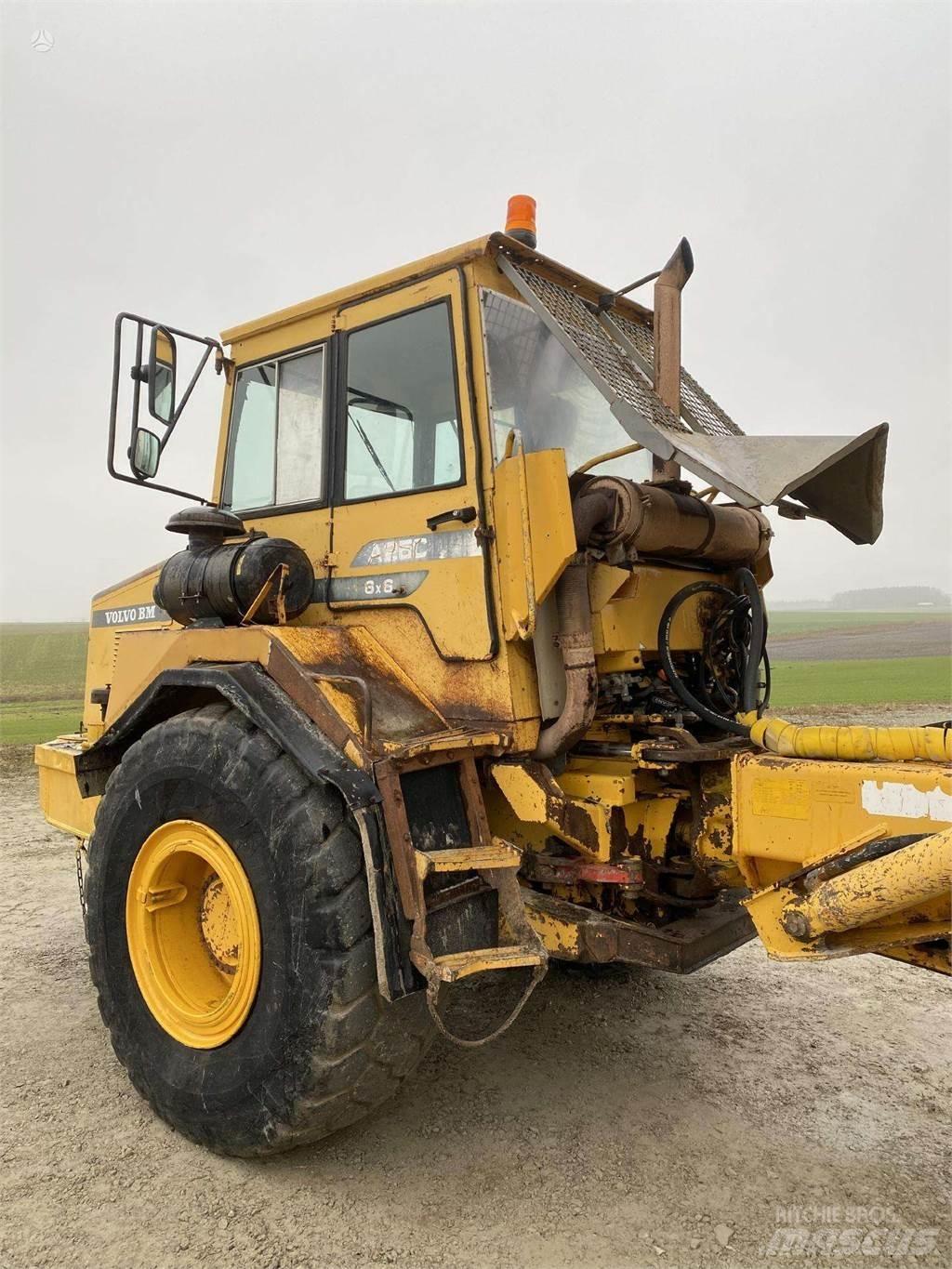 Volvo A25C , Nr.8 Zglobni demperi