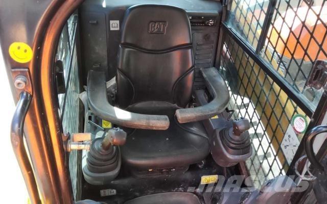CAT 259D HF Skid steer mini utovarivači