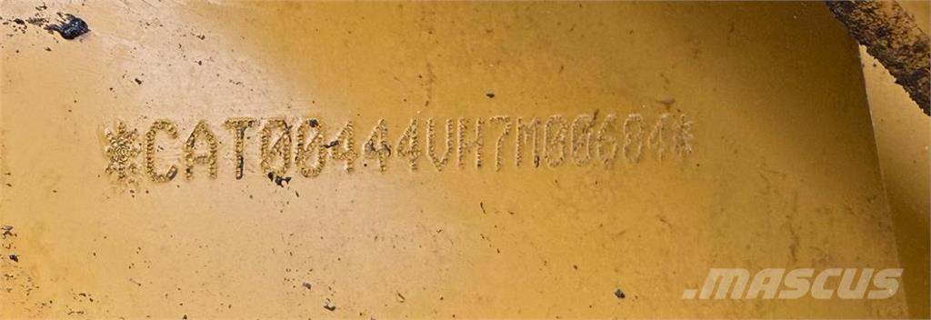 CAT 444 Utovarni rovokopači