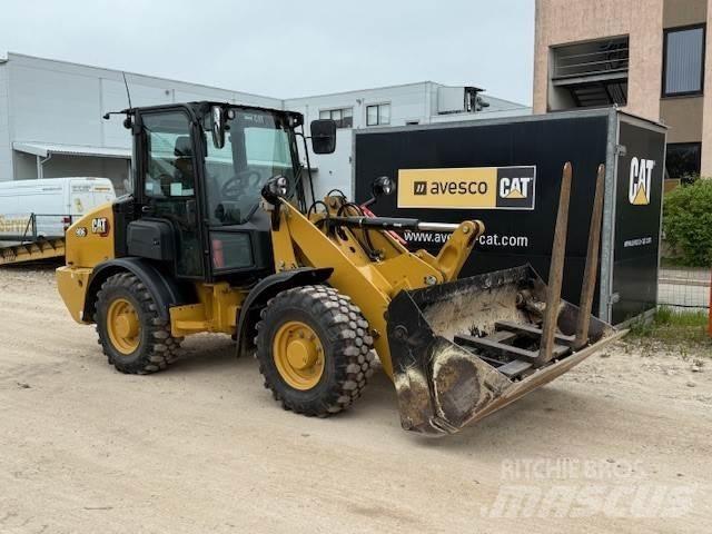 CAT 906 Utovarivači na kotačima