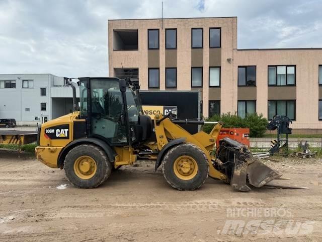 CAT 906M Utovarivači na kotačima