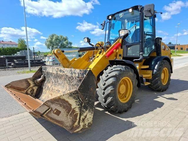 CAT 908 Utovarivači na kotačima