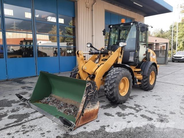 CAT 908M Utovarivači na kotačima