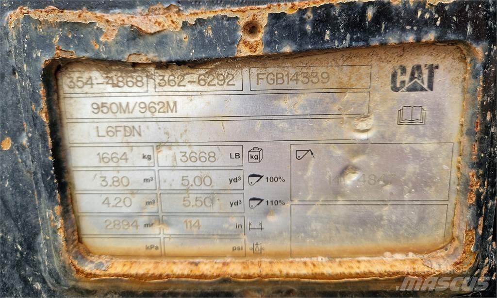 CAT 962M Utovarivači na kotačima