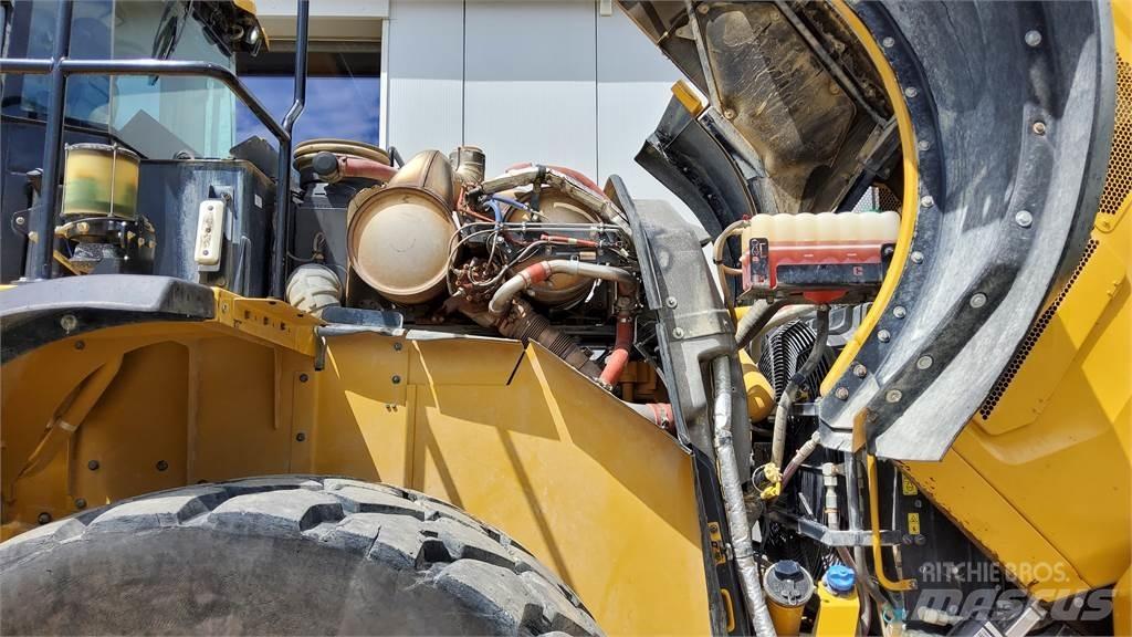 CAT 982M Utovarivači na kotačima