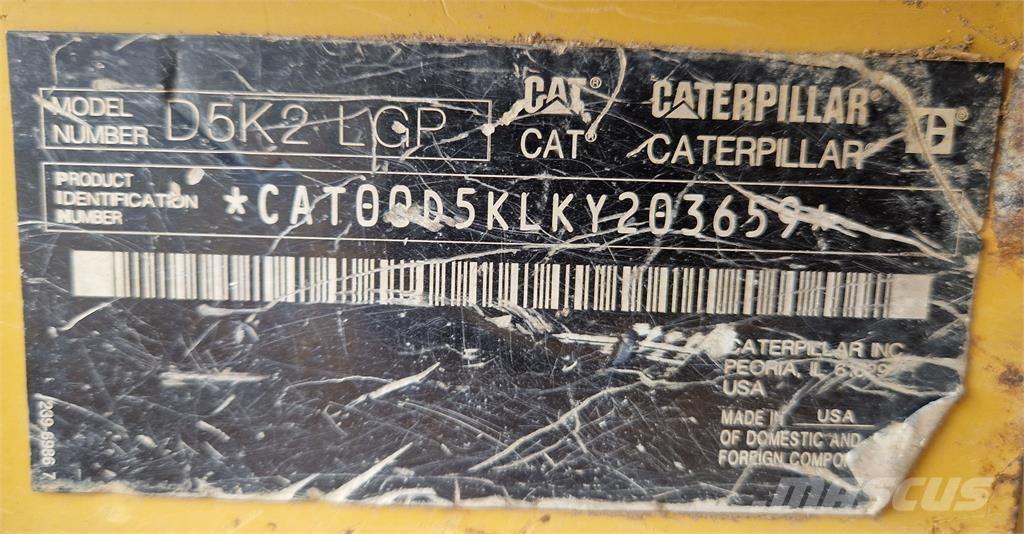 CAT D5K2 Buldožeri gusjeničari