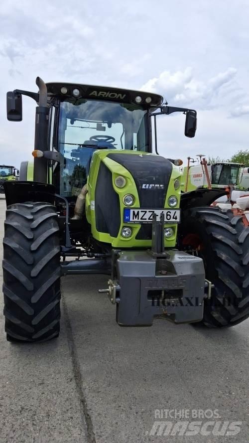 CLAAS Arion 640 Traktori
