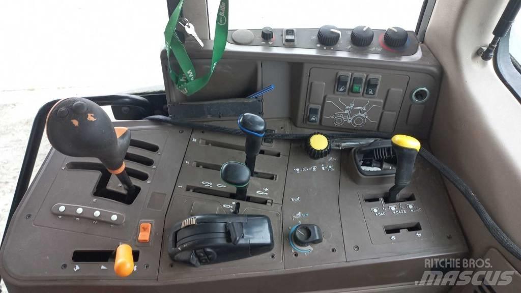 John Deere 6630 Traktori