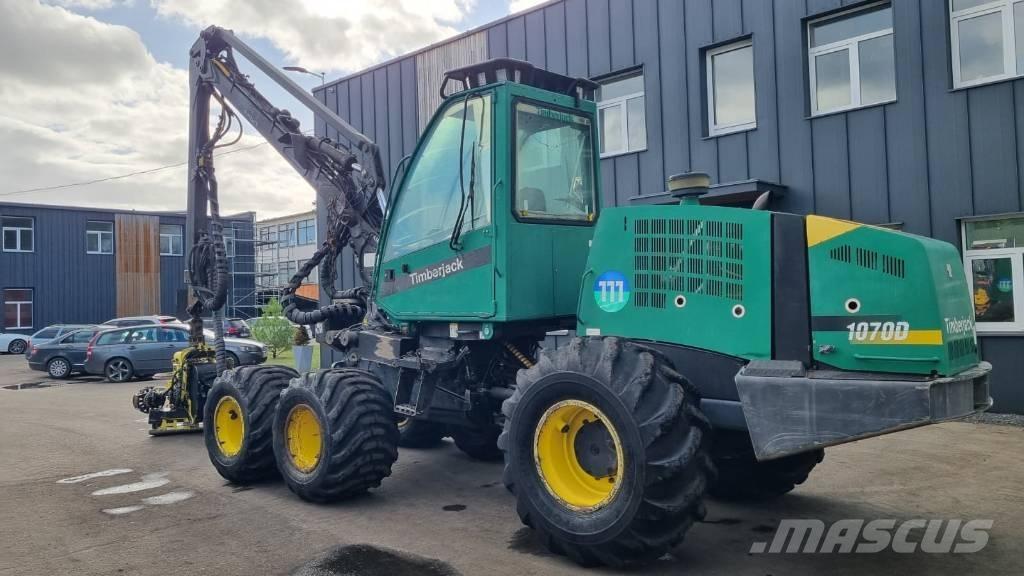 John Deere 1070 D Harversteri