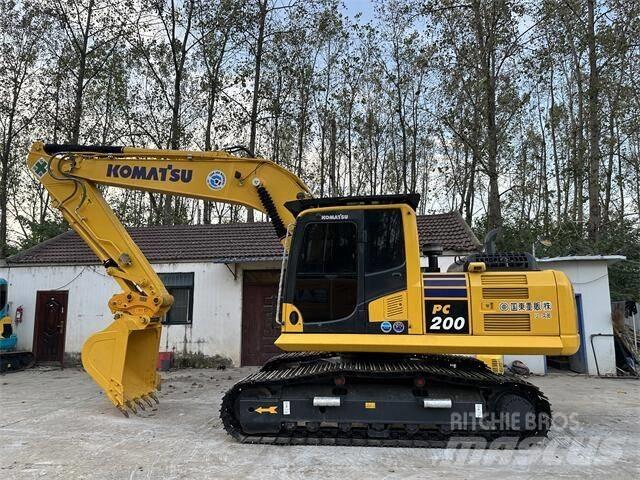 Komatsu PC200-8 Bageri gusjeničari