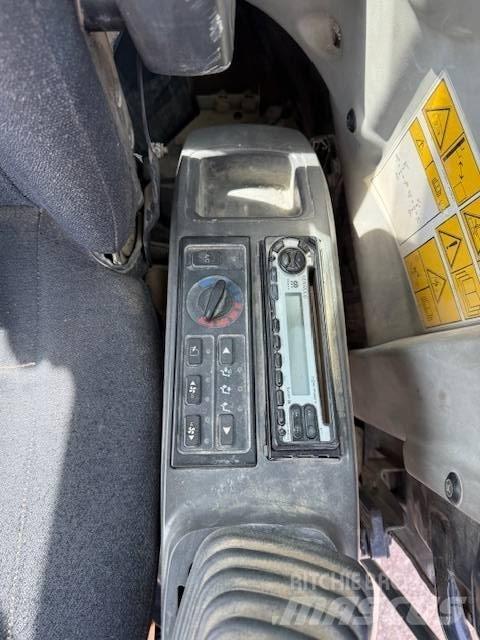 Komatsu PC 80 MR Midi bageri 7t – 12t