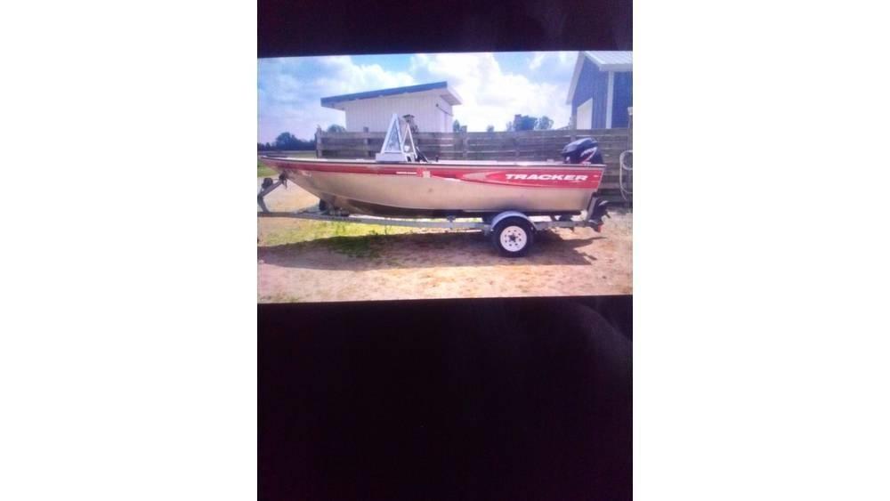  tracker 16 Foot Brodski pomoćni motori