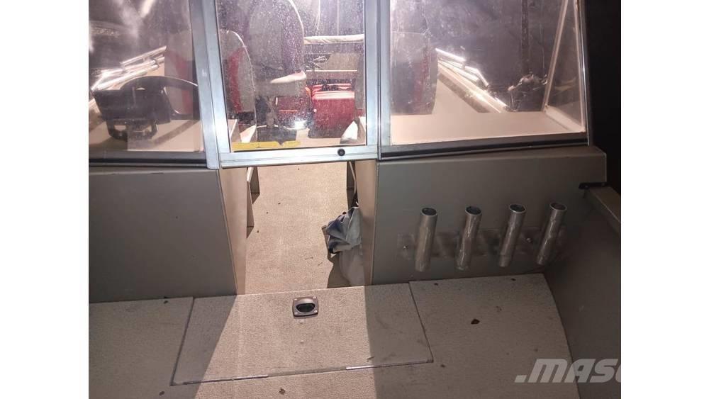  tracker 16 Foot Brodski pomoćni motori