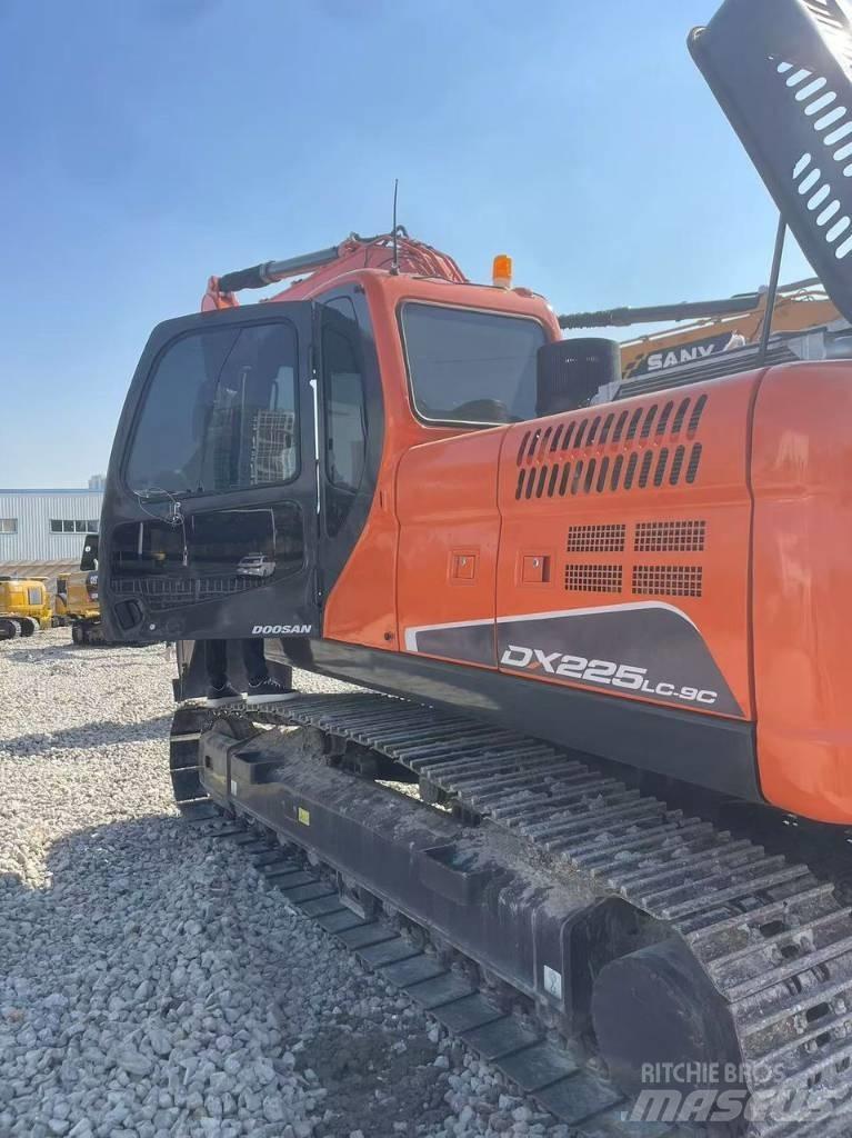 Doosan DX 225LC-9C Bageri gusjeničari