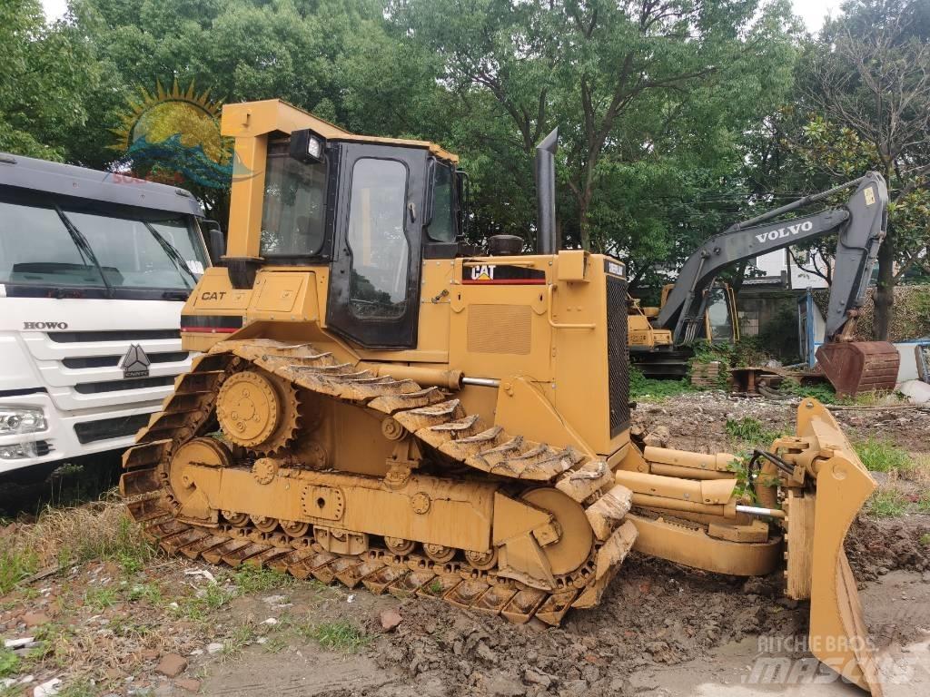 CAT D 5 N Buldožeri gusjeničari