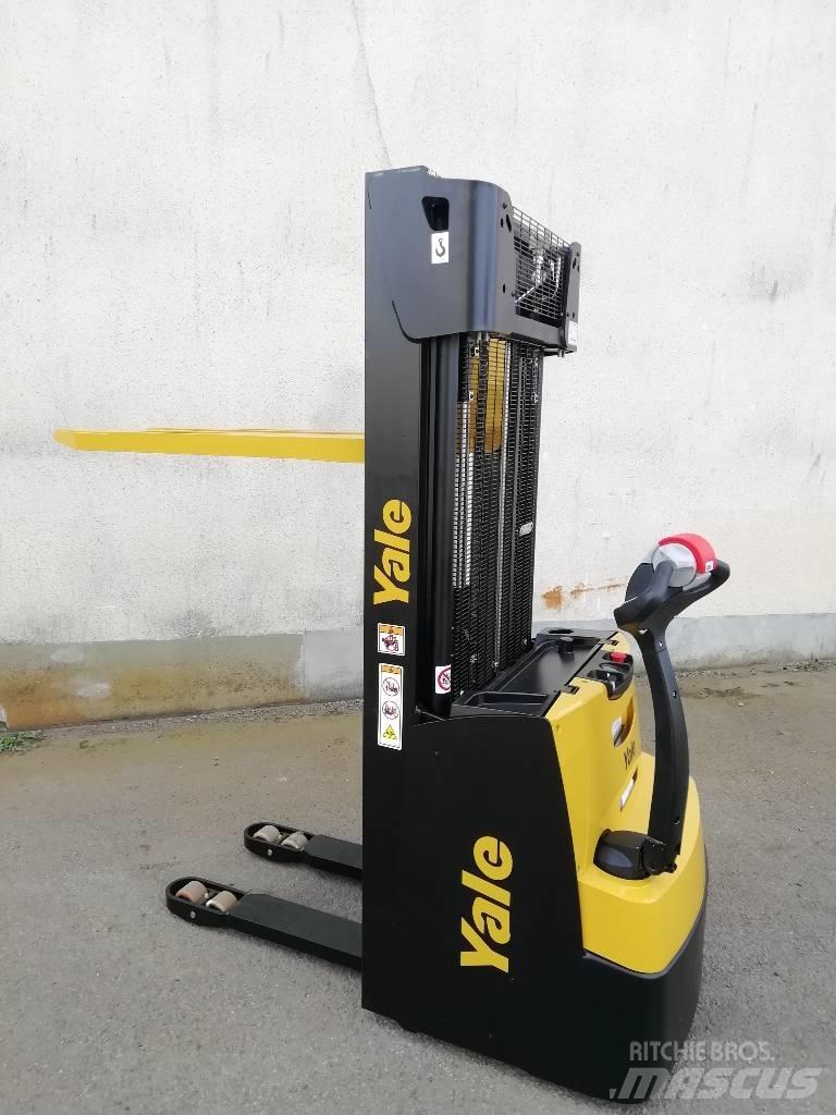 Yale MS12 Ručni električni viličar