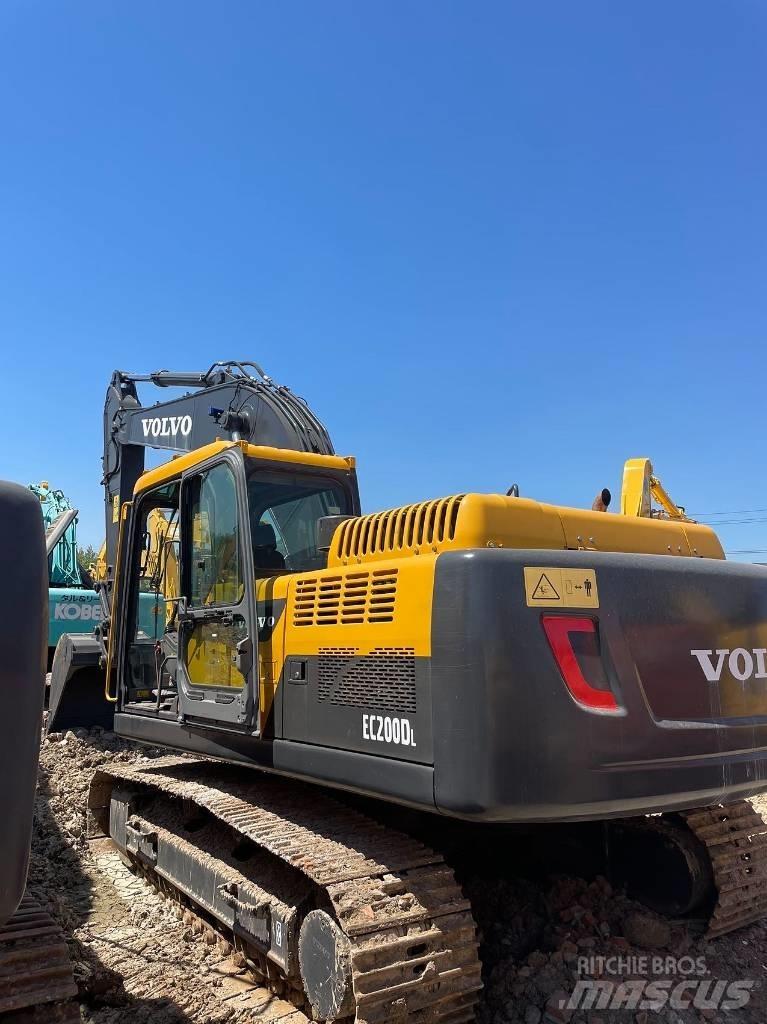 Volvo EC200 Bageri gusjeničari