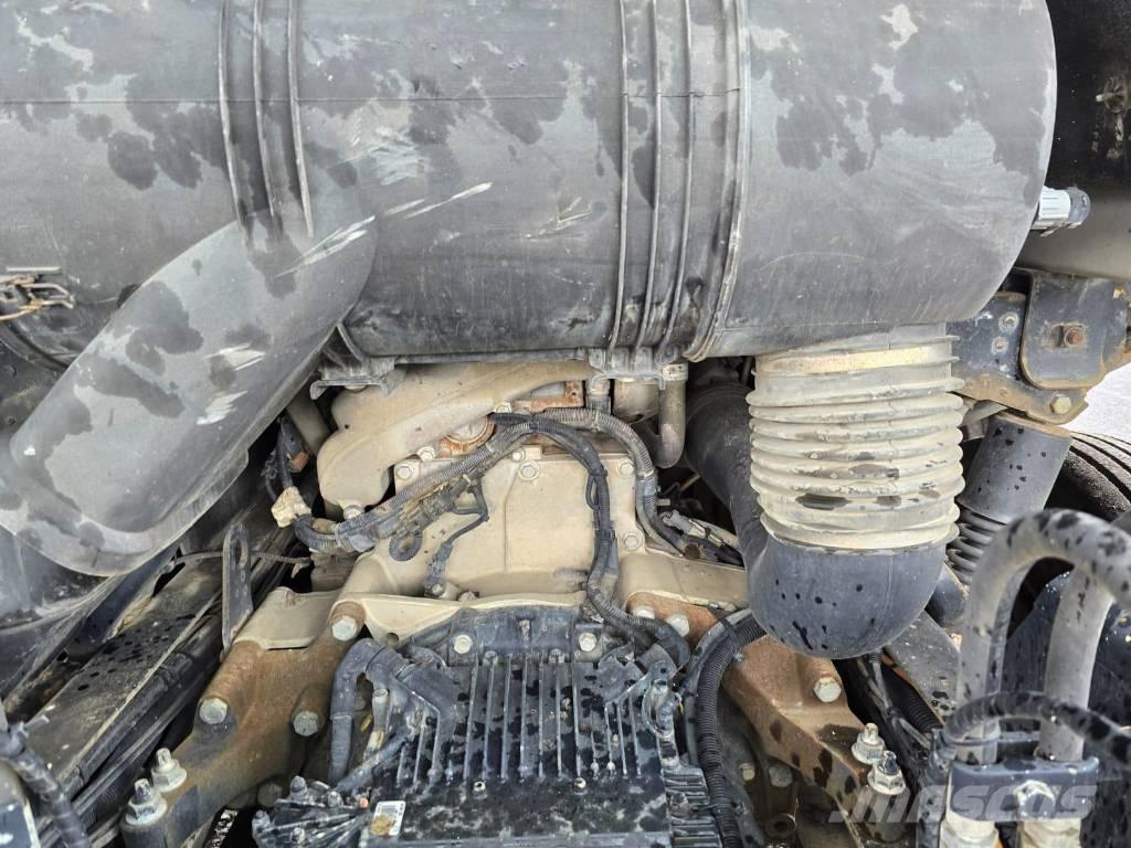 MAN 28.400 Rol kiper kamioni s kukama za dizanje