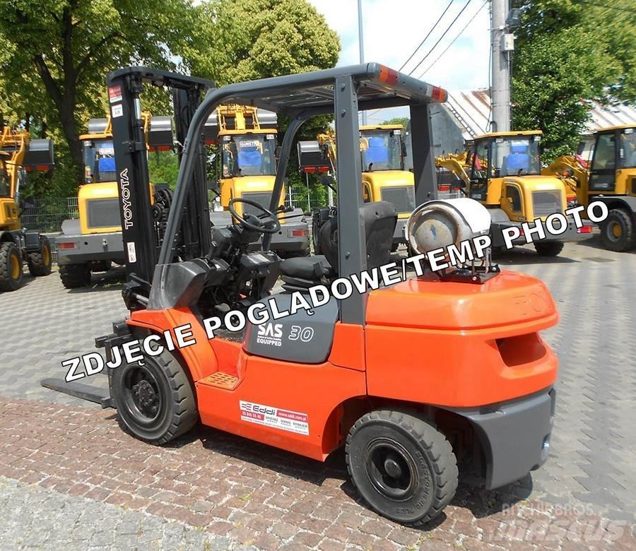 Toyota 02-7FGF30 Plinski viličari