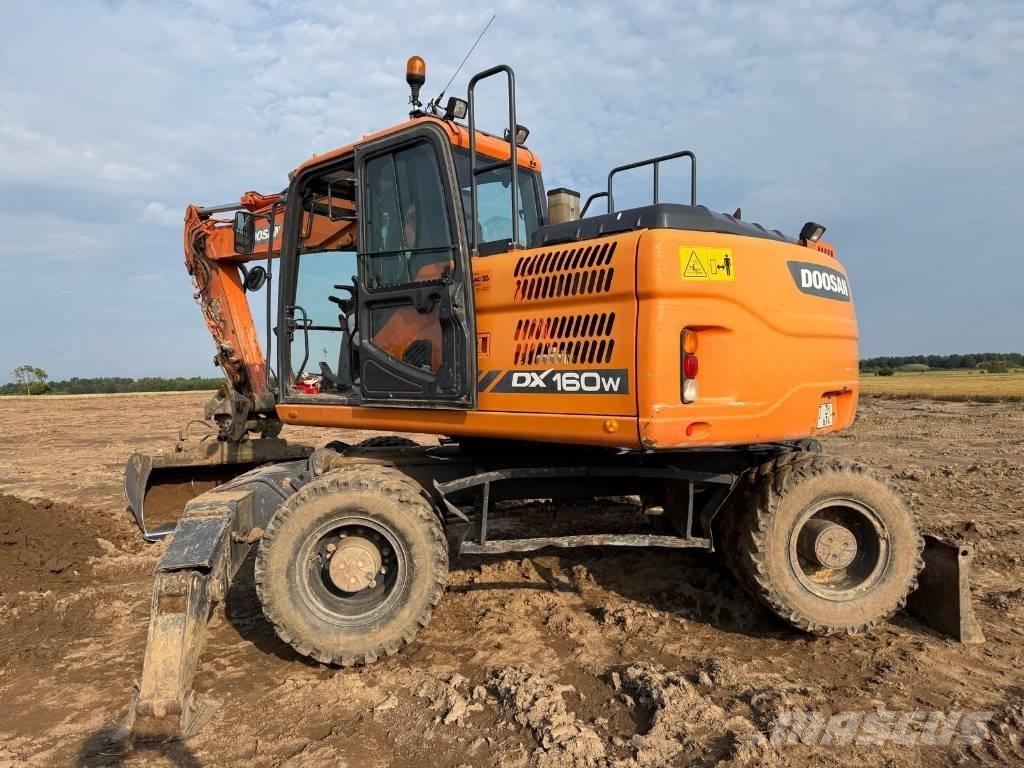 Doosan DX 160 W-3 Bageri na kotačima
