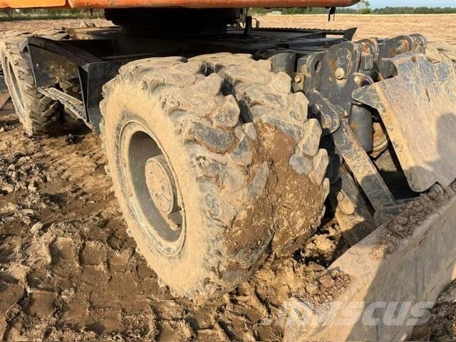 Doosan DX 160 W-3 Bageri na kotačima