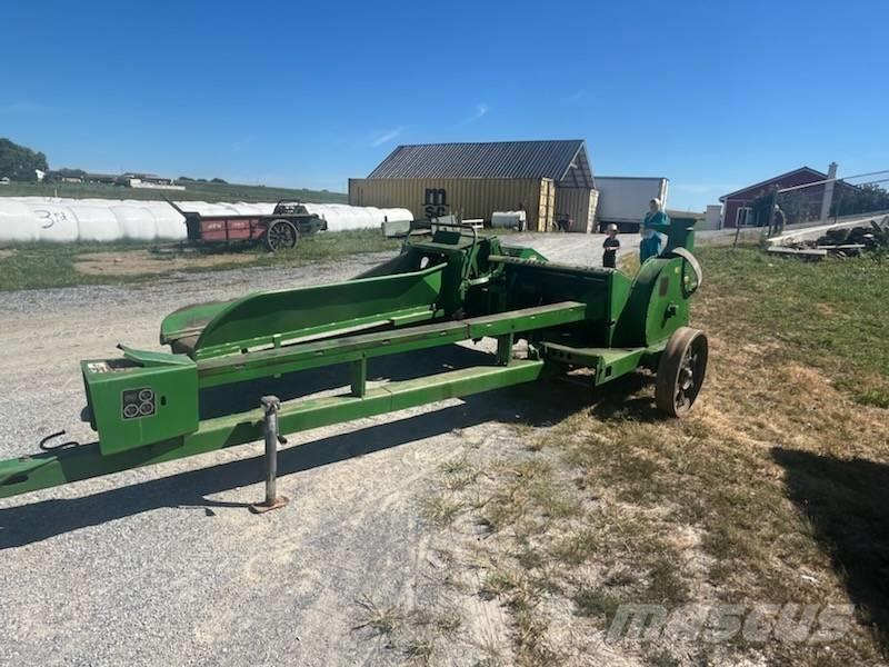 John Deere 3950 Kombajni za stočnu hranu