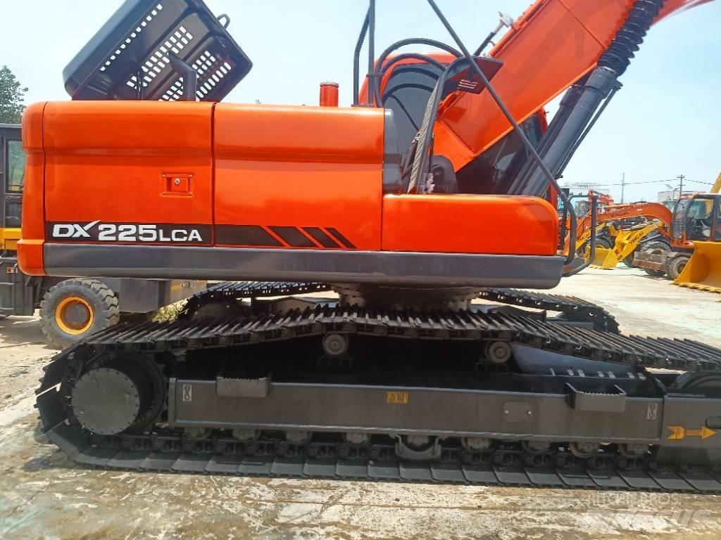Doosan DX 225 Bageri gusjeničari
