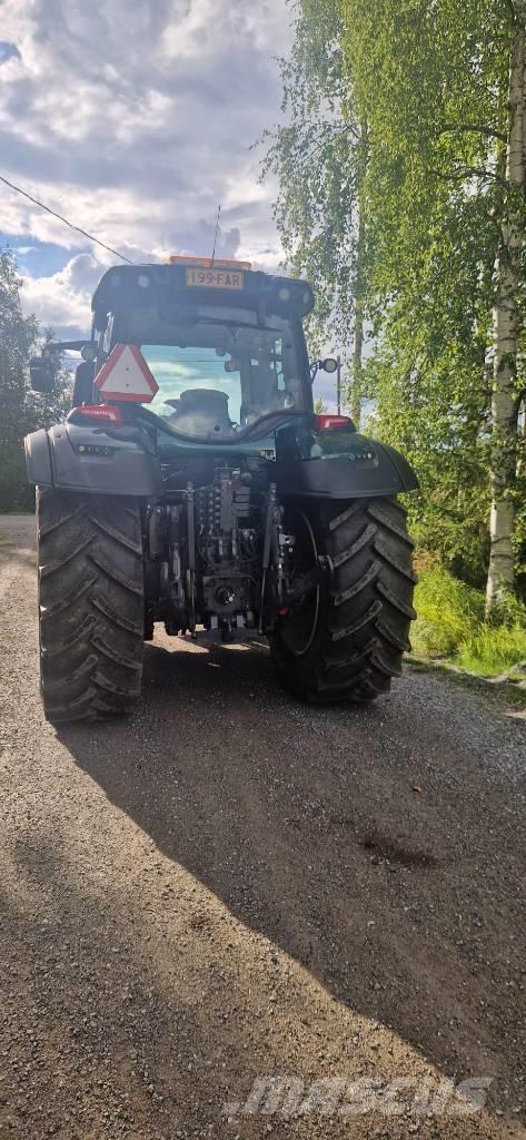 Valtra T194 versu Traktori