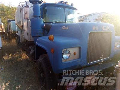 Mack R 600 Kiper kamioni